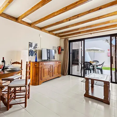 Appartement Home2book Bright & Pool, Costa Teguise