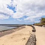 Home2book Bright & Pool, Appartement Costa Teguise