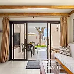 Home2book Bright & Pool, Appartement Costa Teguise