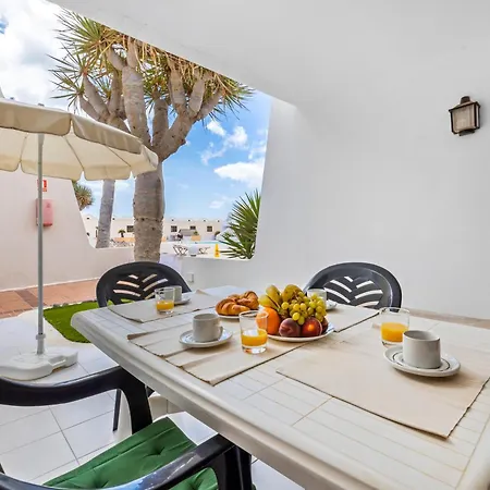Lägenhet Home2book Bright & Pool, Costa Teguise