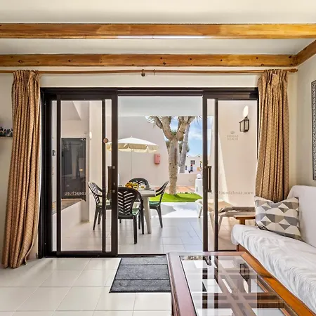 Home2book Bright & Pool, Lägenhet Costa Teguise