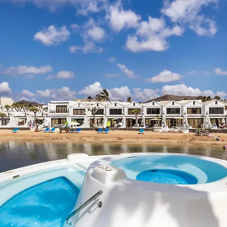 Lägenhet Home2book Bright & Pool, Costa Teguise