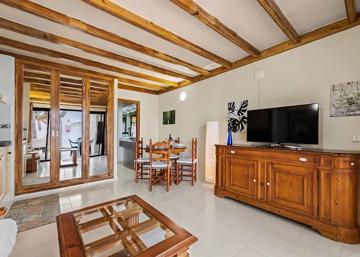 Home2book Bright & Pool, *