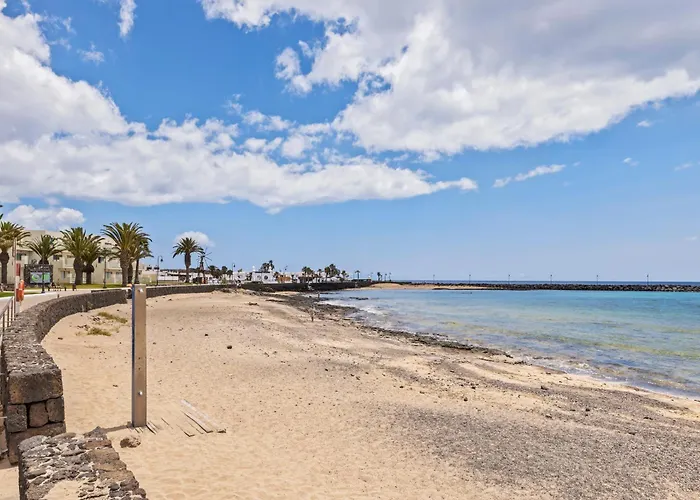 Apartman Home2book Bright & Pool, *