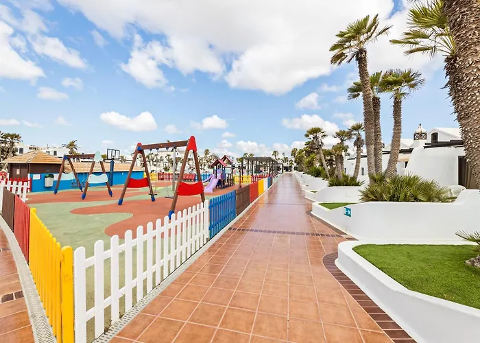 Home2book Bright & Pool, Apartman *